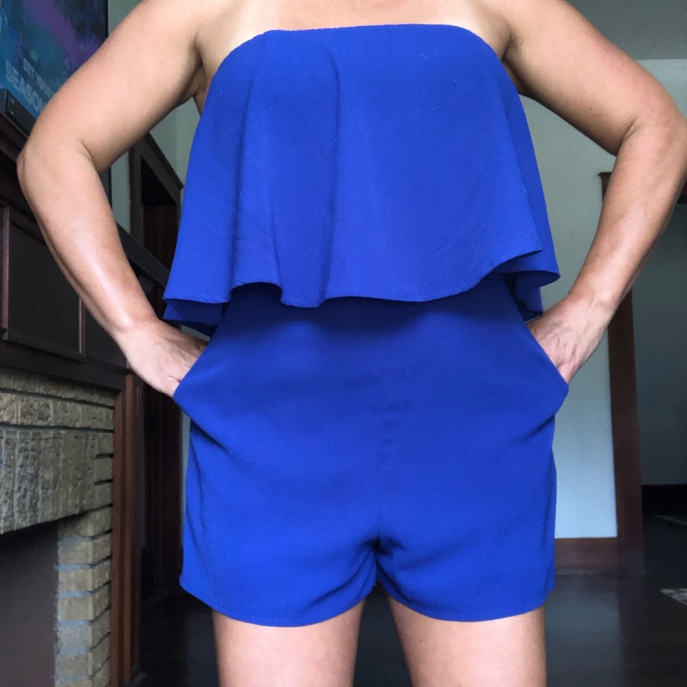 Blue sleeveless boutique brand short romper